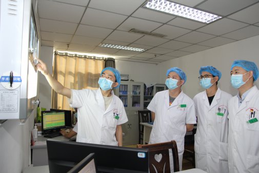 �����ѡ��������ҽ������ݼӢ�����Ծ��������ػ�һ������